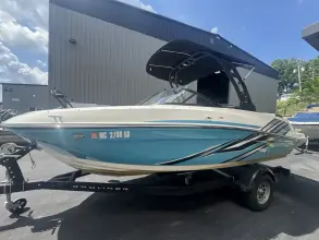 Thumbnail von Bayliner VR5