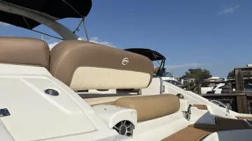 Thumbnail von Crownline 270
