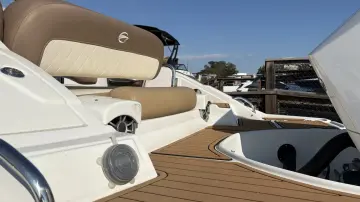 Thumbnail von Crownline 270