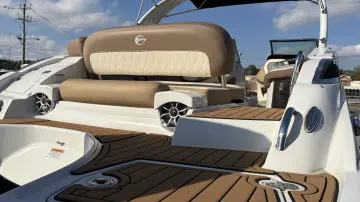 Thumbnail von Crownline 270