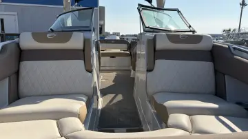 Thumbnail von Crownline 270