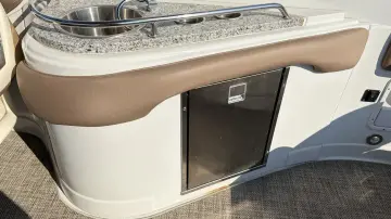 Thumbnail von Crownline 270