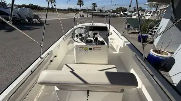 Thumbnail von Boston Whaler 170 Montauk