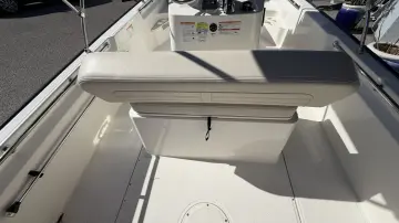 Thumbnail von Boston Whaler 170 Montauk
