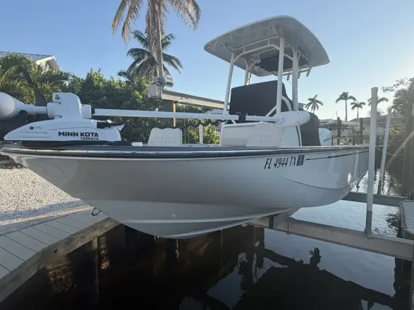 Boston Whaler 210 Montauk
