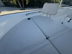 Thumbnail von Boston Whaler 210 Montauk