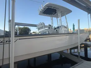 Thumbnail von Boston Whaler 210 Montauk