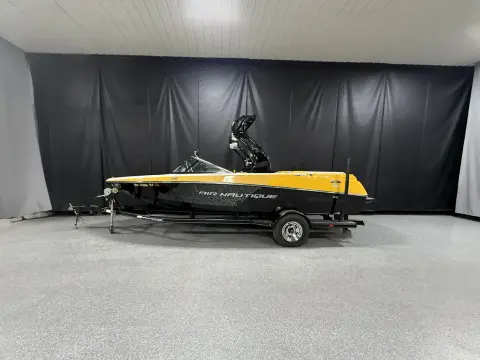 Ski Nautique 200