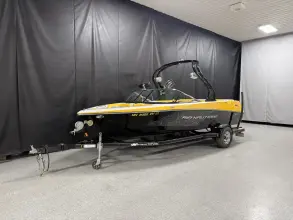 Thumbnail von Ski Nautique 200