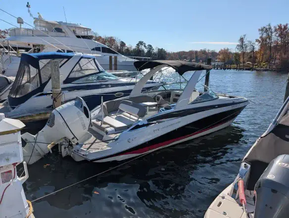 Crownline E285 XS