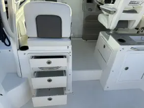 Thumbnail von Boston Whaler 285 Conquest Pilothouse
