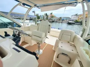 Thumbnail von Grady White Express 330 Rising Sun