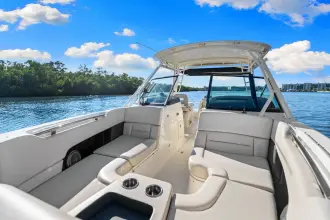 Thumbnail von Boston Whaler 270 Vantage