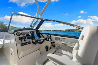 Thumbnail von Boston Whaler 270 Vantage