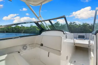 Thumbnail von Boston Whaler 270 Vantage
