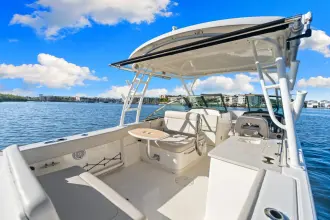 Thumbnail von Boston Whaler 270 Vantage