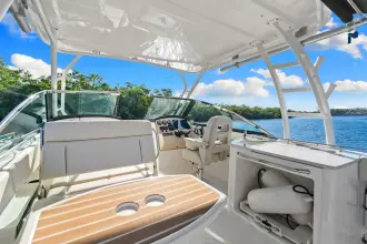 Thumbnail von Boston Whaler 270 Vantage