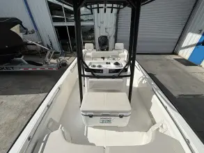 Thumbnail von Boston Whaler 190 Montauk