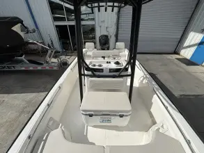 Thumbnail von Boston Whaler 190 Montauk