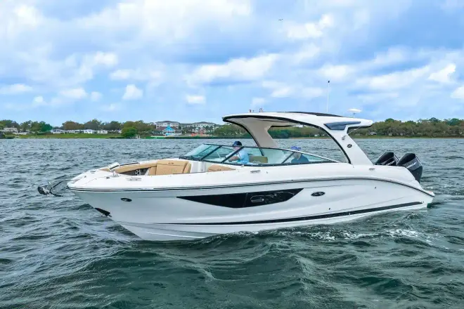 Sea Ray SLX 350 Outboard