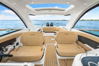 Thumbnail von Sea Ray SLX 350 Outboard