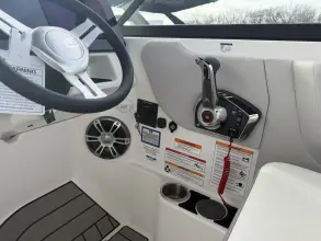 Thumbnail von Sea Ray SDX 270
