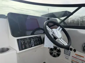 Thumbnail von Sea Ray SDX 270