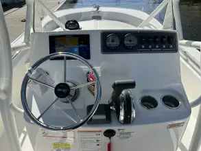 Thumbnail von Boston Whaler 190 Montauk