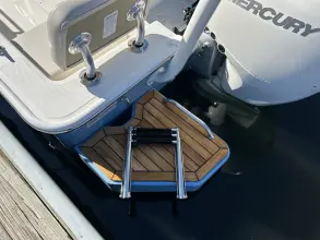 Thumbnail von Boston Whaler 190 Montauk