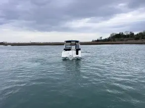 Thumbnail von Boston Whaler 240 Vantage