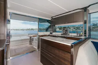 Thumbnail von Sunseeker 65 Sport Yacht