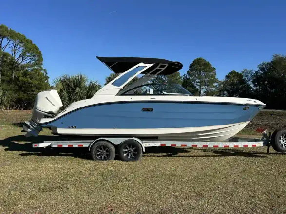Sea Ray SDX 230 Outboard