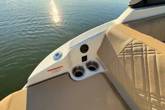 Thumbnail von Sea Ray SDX 230
