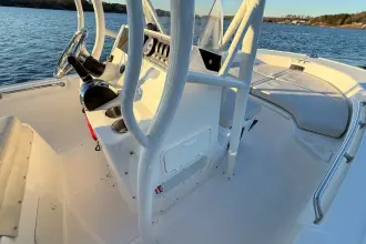 Thumbnail von Boston Whaler 190 Montauk