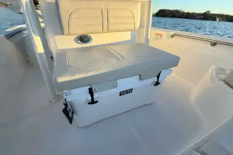 Thumbnail von Boston Whaler 190 Montauk
