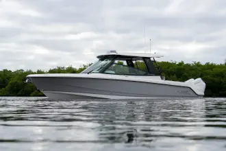 Thumbnail von Boston Whaler 330 Vantage