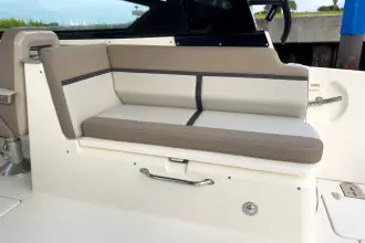 Thumbnail von Boston Whaler 330 Vantage