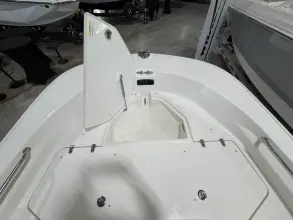 Thumbnail von Boston Whaler 190 Montauk
