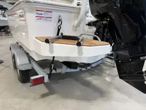 Thumbnail von Boston Whaler 190 Montauk