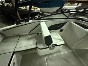 Thumbnail von Sea Ray SPX 210