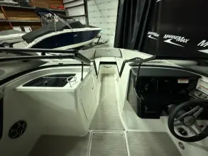 Thumbnail von Sea Ray SPX 210