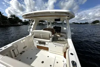 Thumbnail von Boston Whaler 350 Realm