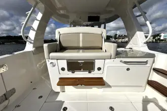 Thumbnail von Boston Whaler 350 Realm