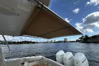 Thumbnail von Boston Whaler 350 Realm