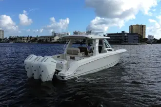 Thumbnail von Boston Whaler 350 Realm