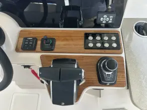 Thumbnail von Boston Whaler 350 Realm