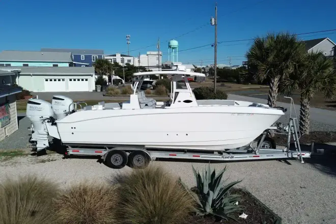 Twin Vee 280 GFX