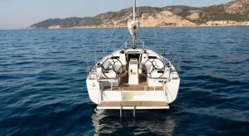 Thumbnail von Beneteau Oceanis 34.1 Swing Keel