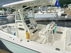 Thumbnail von Century 2301 Center Console