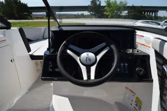 Thumbnail von Sea Ray SPX 210 Outboard